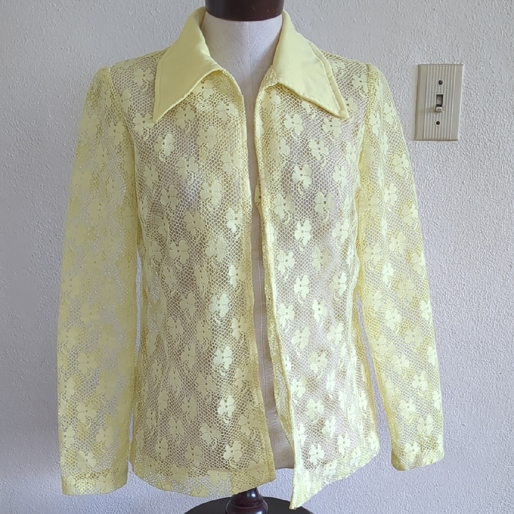 Vintage Lace Collared Top
